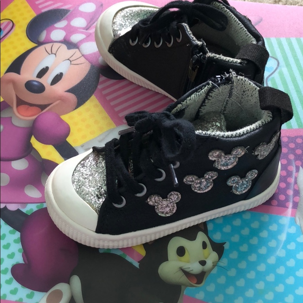 Baby shoes